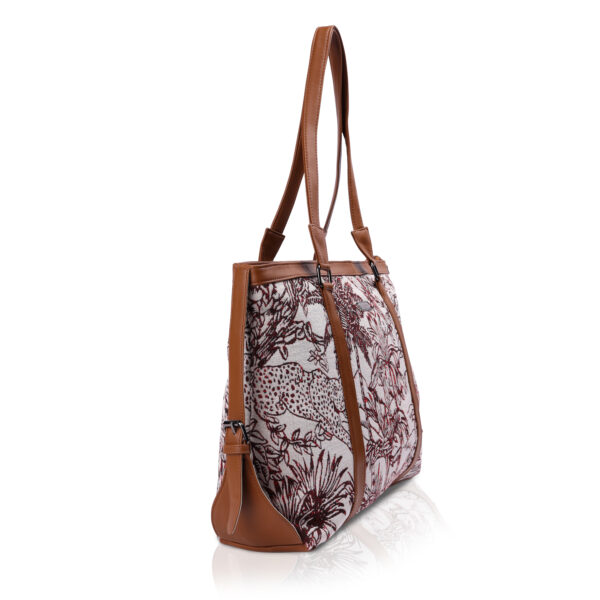 Large Capacity Elegant Handcrafted Tote Bag for Office - Image 3